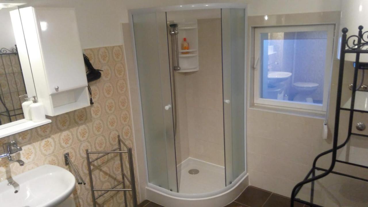 Apartmani Lela Selce Εξωτερικό φωτογραφία